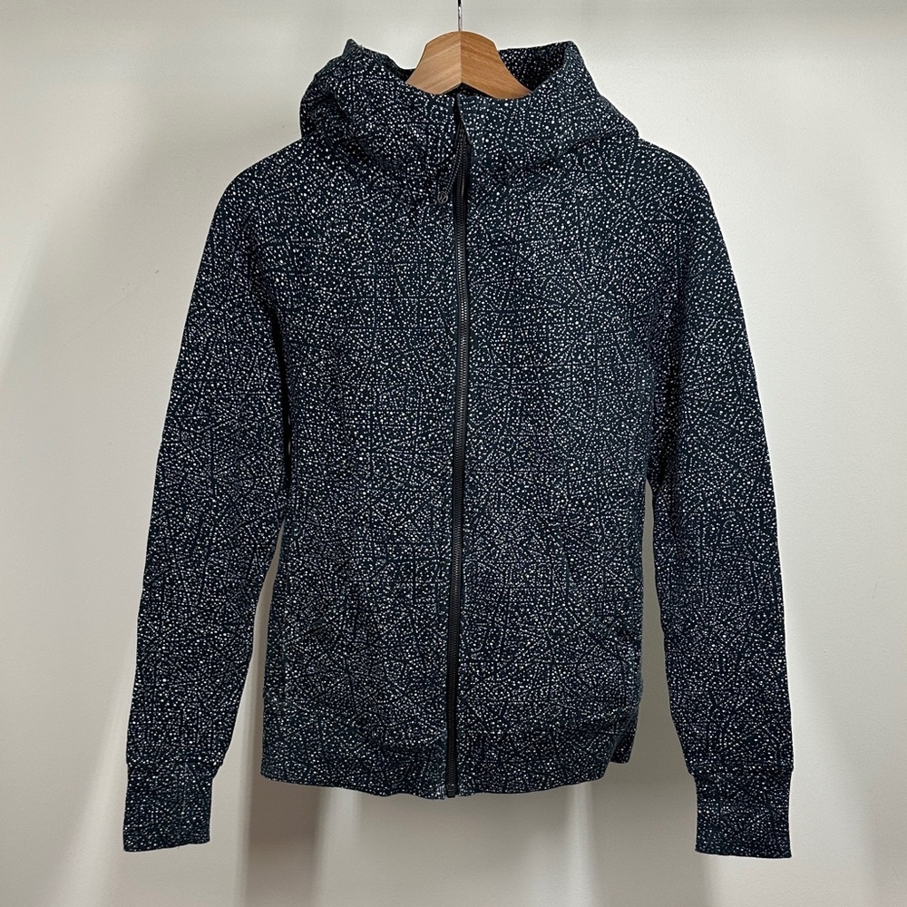 Lululemon Scuba‎ Hoodie Light Cotton Fleece
Night View White Black - Picture 4 of 12